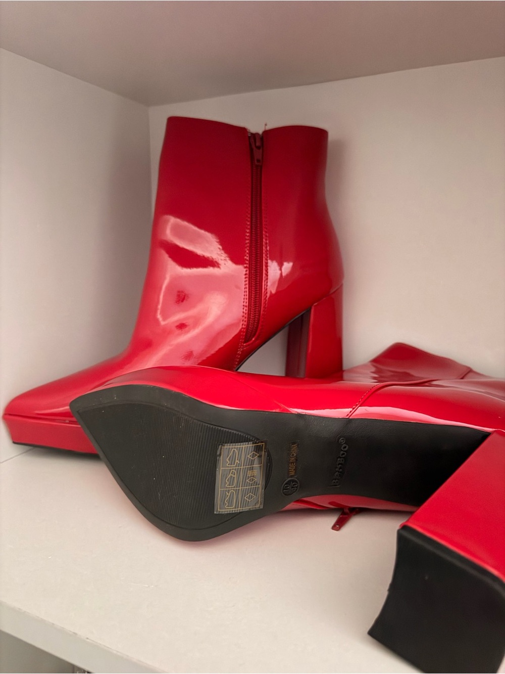 Women’s Classy Red Patent Platform Ankle Boots - Picture 4 of 4